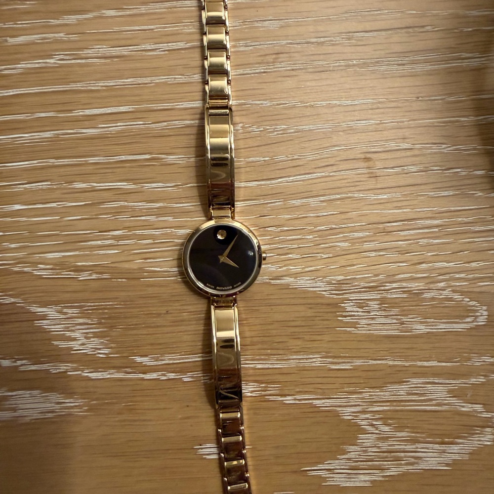 BRAND NEW Movado Gold Tone Bracelet Watch with Black Dial